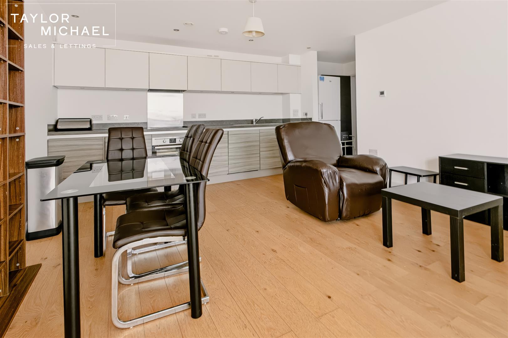 Living Room / Kitchen